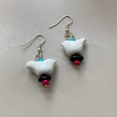 Creation Hive Bird Pebble Earring White